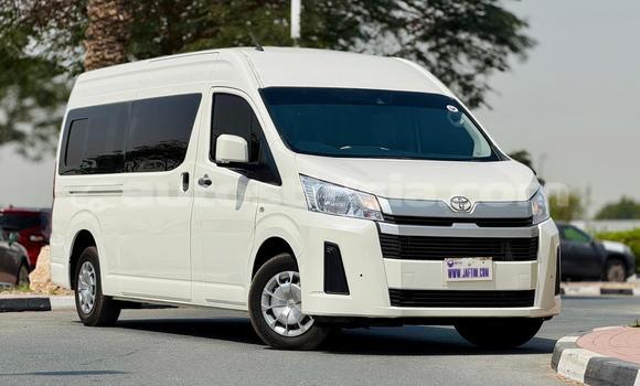 Buy Used Toyota Hiace White Car in Import - Dubai in Anse-la-Raye