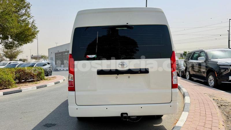 Big with watermark toyota hiace anse la raye import dubai 4514