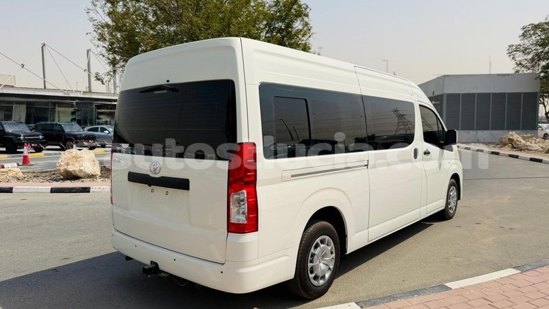 Big with watermark toyota hiace anse la raye import dubai 4514
