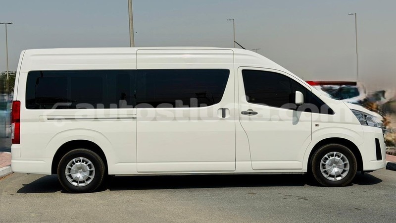 Big with watermark toyota hiace anse la raye import dubai 4514