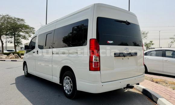 Acheter Occasion Voiture Toyota Hiace Blanc à Import - Dubai, Anse-la-Raye Acheter Occasion Voiture Toyota Hiace Blanc à Import - Dubai, Anse-la-Raye
