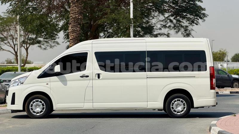 Big with watermark toyota hiace anse la raye import dubai 4514