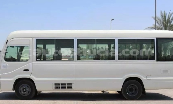 Acheter Occasion Voiture Toyota Coaster Blanc à Canaries, Canaries Acheter Occasion Voiture Toyota Coaster Blanc à Canaries, Canaries