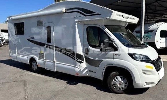 Buy Used Fiat Ulysse White Car in Castries in Castries