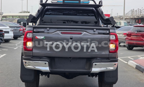 Buy Used Toyota Hilux Black Car in Import - Dubai in Anse-la-Raye Buy Used Toyota Hilux Black Car in Import - Dubai in Anse-la-Raye