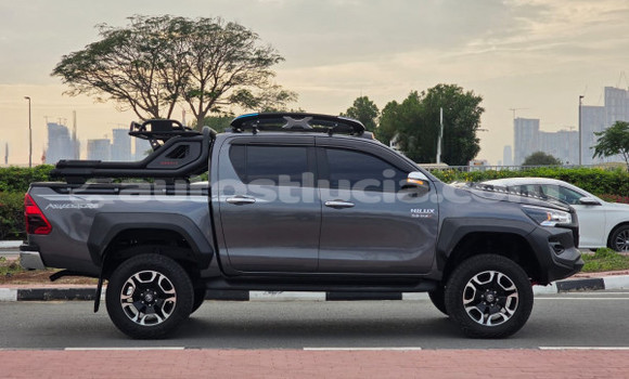 Buy Used Toyota Hilux Black Car in Import - Dubai in Anse-la-Raye Buy Used Toyota Hilux Black Car in Import - Dubai in Anse-la-Raye