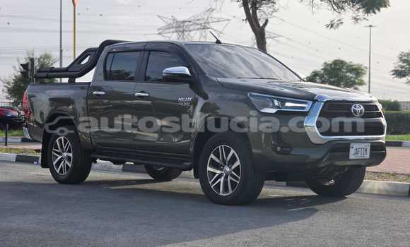 Buy Used Toyota Hilux Green Car in Import - Dubai in Anse-la-Raye Buy Used Toyota Hilux Green Car in Import - Dubai in Anse-la-Raye