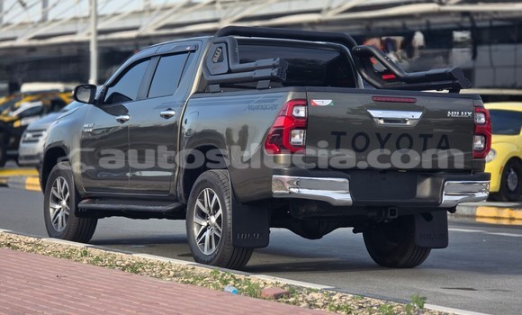 Buy Used Toyota Hilux Green Car in Import - Dubai in Anse-la-Raye Buy Used Toyota Hilux Green Car in Import - Dubai in Anse-la-Raye