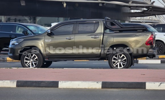 Buy Used Toyota Hilux Green Car in Import - Dubai in Anse-la-Raye Buy Used Toyota Hilux Green Car in Import - Dubai in Anse-la-Raye