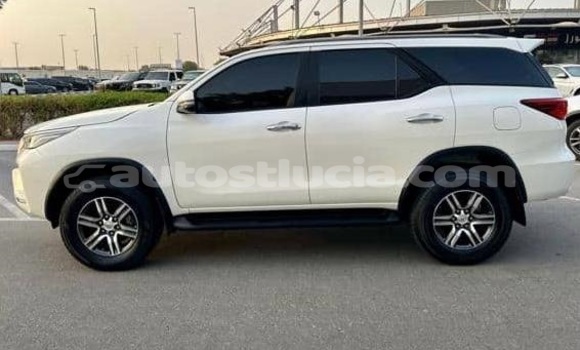 Buy Used Toyota Fortuner White Car in Canaries in Canaries Buy Used Toyota Fortuner White Car in Canaries in Canaries