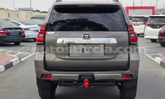Buy Used Toyota Land Cruiser Prado Green Car in Import - Dubai in Anse-la-Raye Buy Used Toyota Land Cruiser Prado Green Car in Import - Dubai in Anse-la-Raye