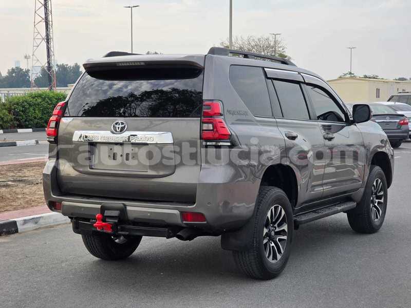 Big with watermark toyota land cruiser prado anse la raye import dubai 4529