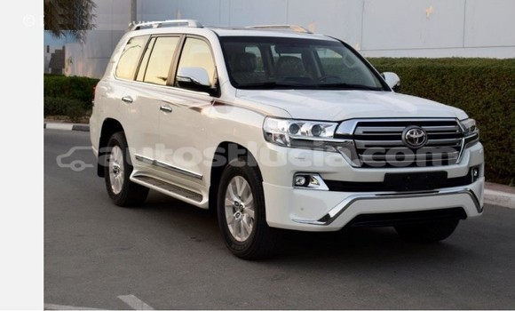 Buy Used Toyota Land Cruiser White Car in Canaries in Canaries