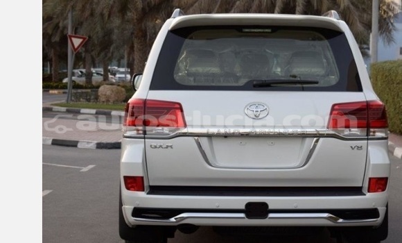 Buy Used Toyota Land Cruiser White Car in Canaries in Canaries Buy Used Toyota Land Cruiser White Car in Canaries in Canaries