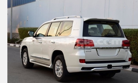 Buy Used Toyota Land Cruiser White Car in Canaries in Canaries Buy Used Toyota Land Cruiser White Car in Canaries in Canaries