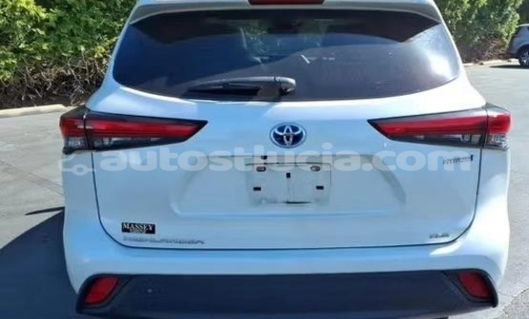 Acheter Occasion Voiture Toyota Highlander Blanc à Castries, Castries Acheter Occasion Voiture Toyota Highlander Blanc à Castries, Castries