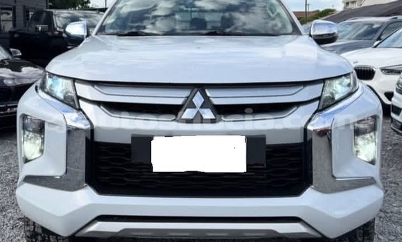 Acheter Occasion Voiture Mitsubishi L200 Blanc à Canaries, Canaries Acheter Occasion Voiture Mitsubishi L200 Blanc à Canaries, Canaries