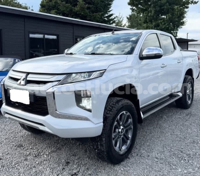 Big with watermark mitsubishi l200 canaries canaries 4535