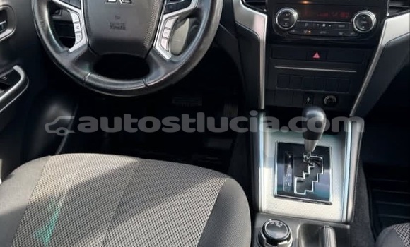 Acheter Occasion Voiture Mitsubishi L200 Blanc à Canaries, Canaries Acheter Occasion Voiture Mitsubishi L200 Blanc à Canaries, Canaries