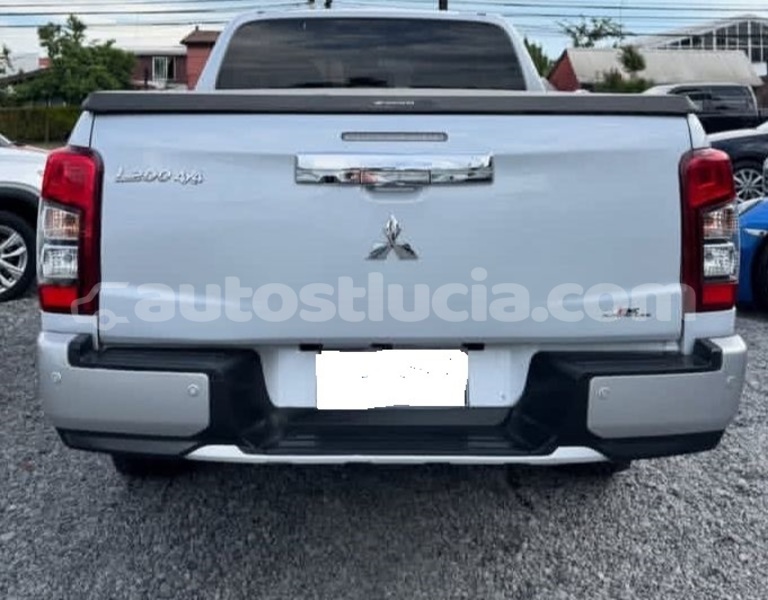 Big with watermark mitsubishi l200 canaries canaries 4535