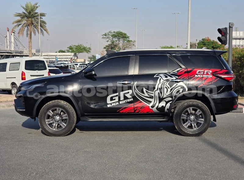 Big with watermark toyota fortuner anse la raye import dubai 4536