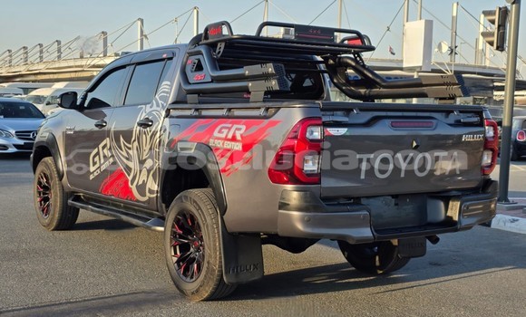 Buy Used Toyota Hilux Black Car in Import - Dubai in Anse-la-Raye Buy Used Toyota Hilux Black Car in Import - Dubai in Anse-la-Raye