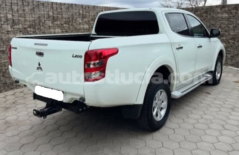 Big with watermark mitsubishi l200 canaries canaries 4546