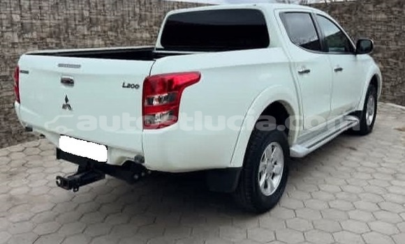 Acheter Occasion Voiture Mitsubishi L200 Blanc à Canaries, Canaries Acheter Occasion Voiture Mitsubishi L200 Blanc à Canaries, Canaries