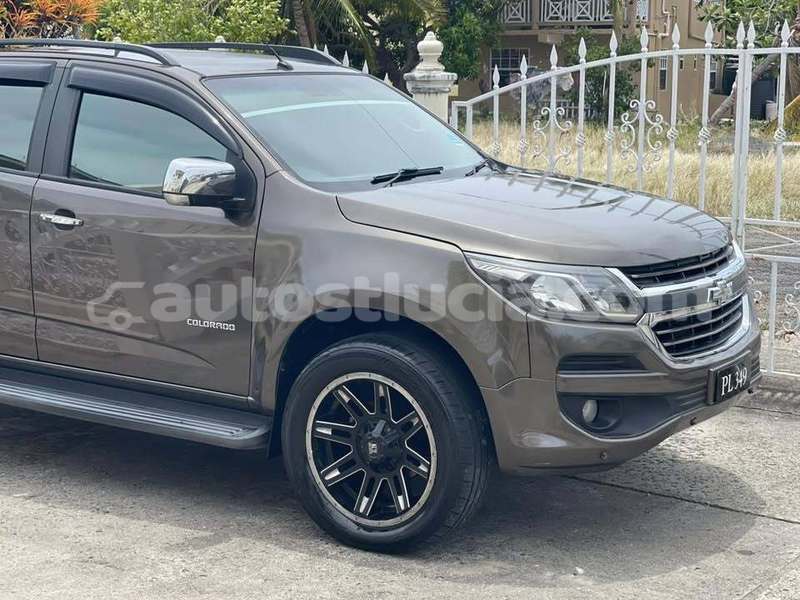 Big with watermark chevrolet colorado castries castries 4553