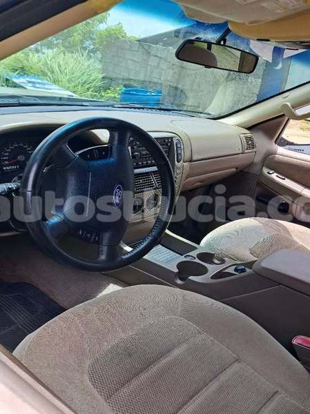 Big with watermark ford explorer castries castries 4569