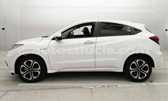 Acheter Occasion Voiture Honda Vezel Blanc à Castries, Castries Acheter Occasion Voiture Honda Vezel Blanc à Castries, Castries