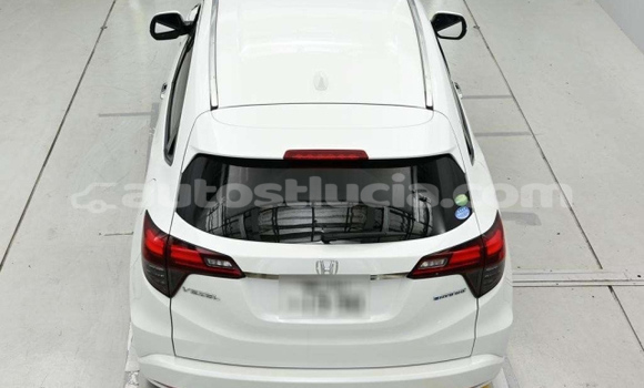 Acheter Occasion Voiture Honda Vezel Blanc à Castries, Castries Acheter Occasion Voiture Honda Vezel Blanc à Castries, Castries
