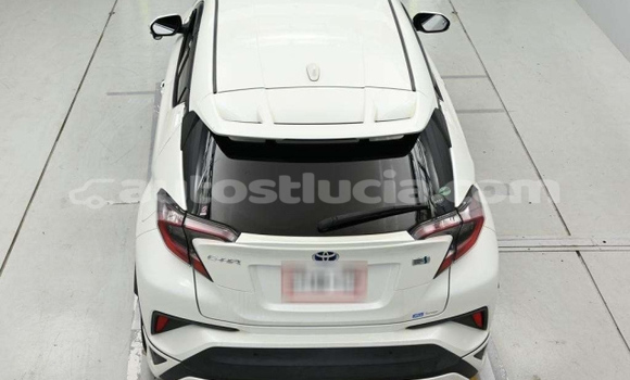 Acheter Occasion Voiture Toyota C-HR Blanc à Castries, Castries Acheter Occasion Voiture Toyota C-HR Blanc à Castries, Castries