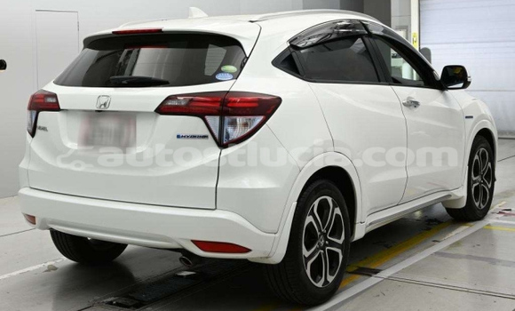 Acheter Occasion Voiture Honda Vezel Blanc à Castries, Castries Acheter Occasion Voiture Honda Vezel Blanc à Castries, Castries