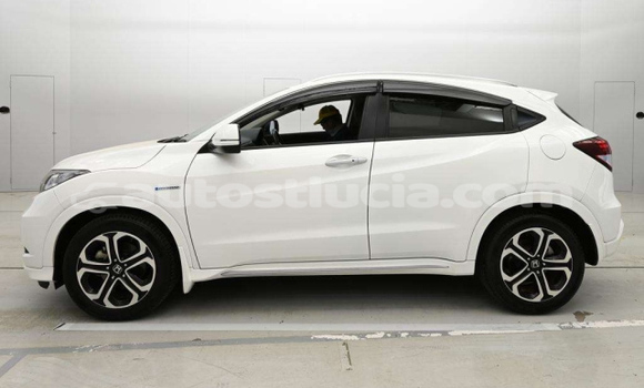 Acheter Occasion Voiture Honda Vezel Blanc à Castries, Castries Acheter Occasion Voiture Honda Vezel Blanc à Castries, Castries