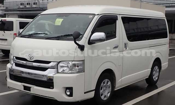 Buy Used Toyota Hiace White Car in Castries in Castries