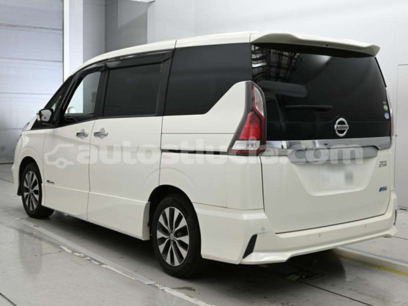 Big with watermark nissan serena castries castries 4585