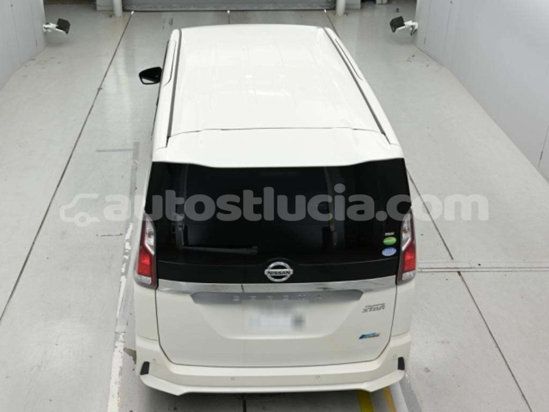 Big with watermark nissan serena castries castries 4585