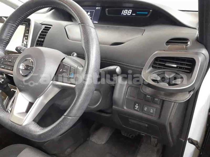 Big with watermark nissan serena castries castries 4585