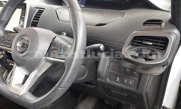 Acheter Occasion Voiture Nissan Serena Blanc à Castries, Castries Acheter Occasion Voiture Nissan Serena Blanc à Castries, Castries