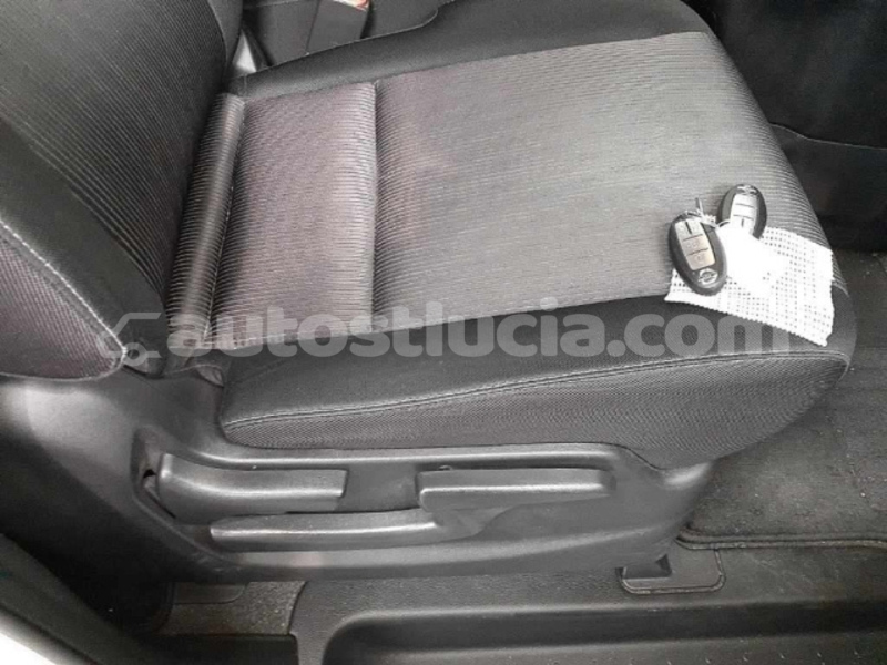Big with watermark nissan serena castries castries 4585