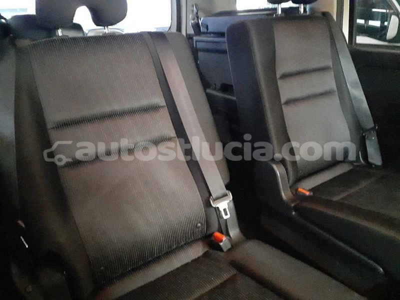 Big with watermark nissan serena castries castries 4585