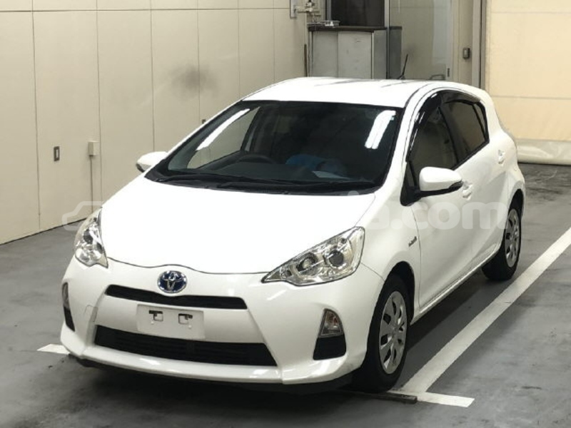 Big with watermark toyota aqua castries castries 4586