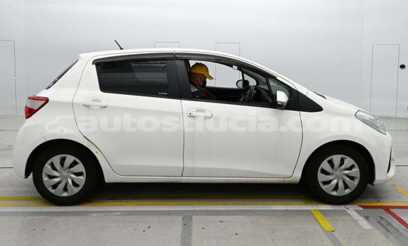 Acheter Occasion Voiture Toyota Vitz Blanc à Anse-la-Raye, Anse-la-Raye Acheter Occasion Voiture Toyota Vitz Blanc à Anse-la-Raye, Anse-la-Raye