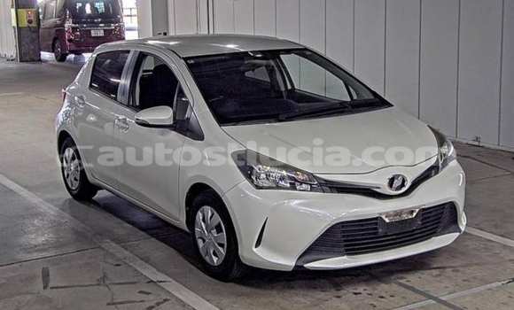 Buy Used Toyota Vitz White Car in Castries in Castries