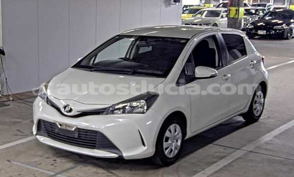 Acheter Occasion Voiture Toyota Vitz Blanc à Castries, Castries Acheter Occasion Voiture Toyota Vitz Blanc à Castries, Castries