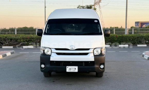 Buy Used Toyota Hiace White Car in Import - Dubai in Anse-la-Raye