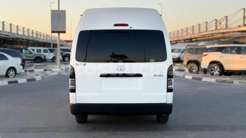 Big with watermark toyota hiace anse la raye import dubai 4590