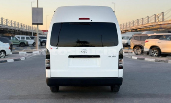 Acheter Occasion Voiture Toyota Hiace Blanc à Import - Dubai, Anse-la-Raye Acheter Occasion Voiture Toyota Hiace Blanc à Import - Dubai, Anse-la-Raye
