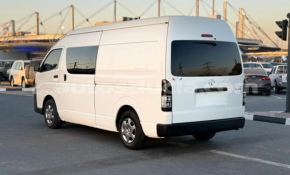 Acheter Occasion Voiture Toyota Hiace Blanc à Import - Dubai, Anse-la-Raye Acheter Occasion Voiture Toyota Hiace Blanc à Import - Dubai, Anse-la-Raye